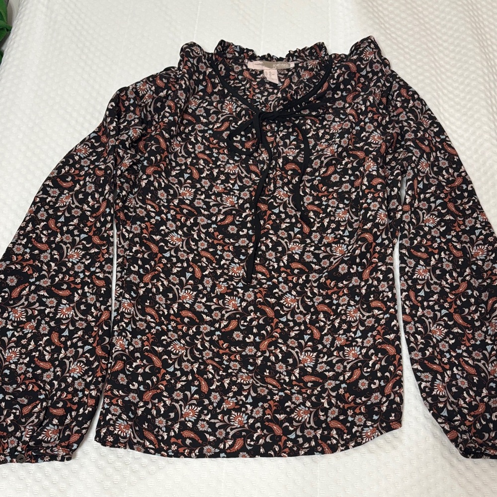 Forever 21 Black and Pink Floral Blouse. Great for fall attire.
